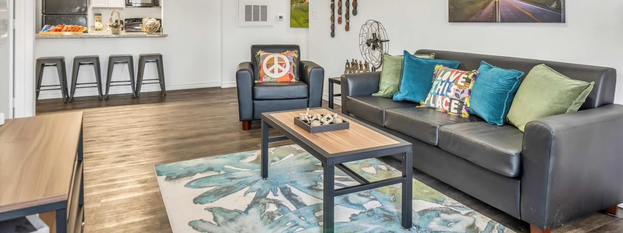 Edmond, Oklahoma, student apartments at Rendezvous