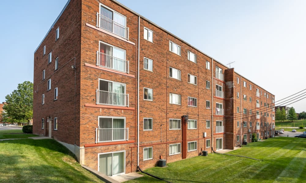 Apartment homes at Vantage Pointe West Apartments in Cincinnati, Ohio