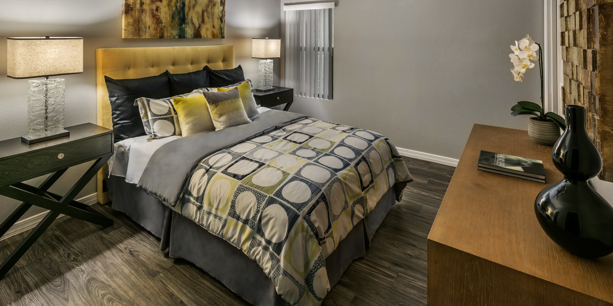 Apartments at Avenue 25 in Phoenix, Arizona