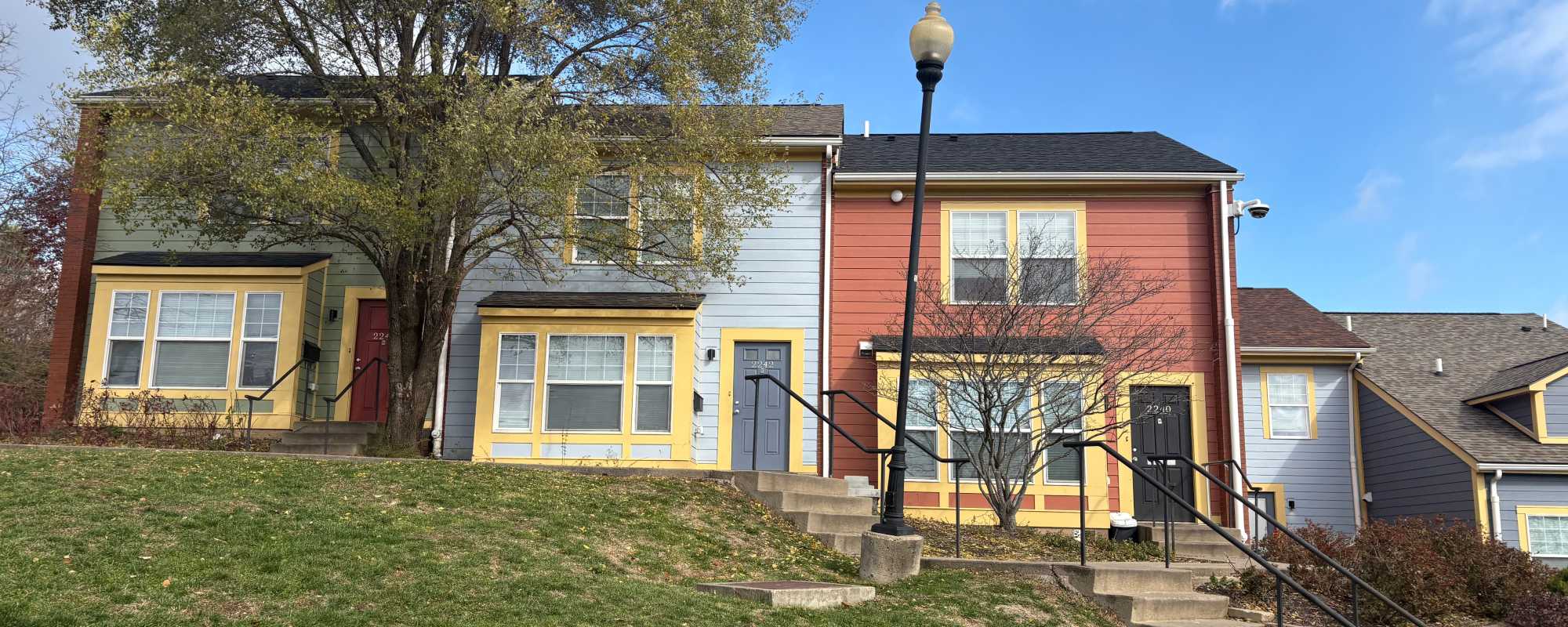 Apartments with lawn area at Prestigious Hills in Pittsburgh, Pennsylvania