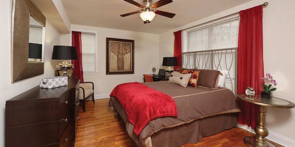 Bedroom at The Villas at Bryn Mawr Apartment Homes in Bryn Mawr, Pennsylvania