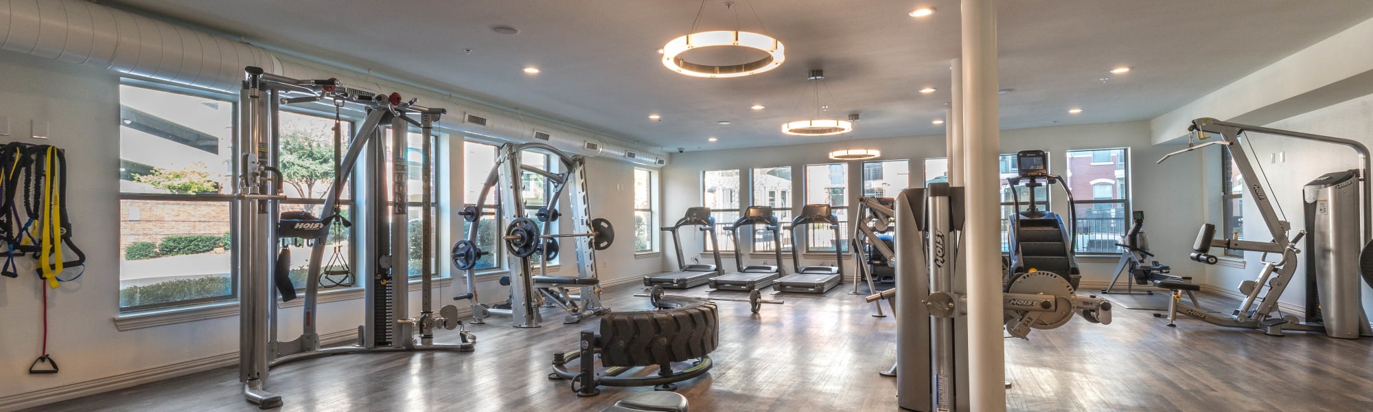 Amenities at Olympus Las Colinas in Irving, Texas