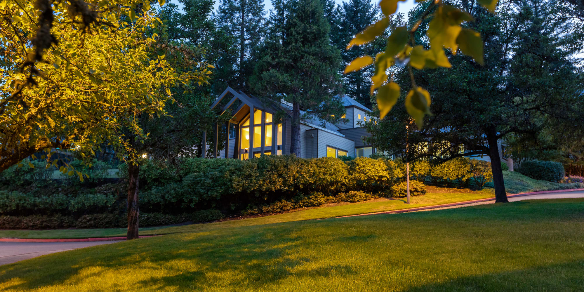 Apartments in Beaverton, Oregon, at Skyline at Murrayhill