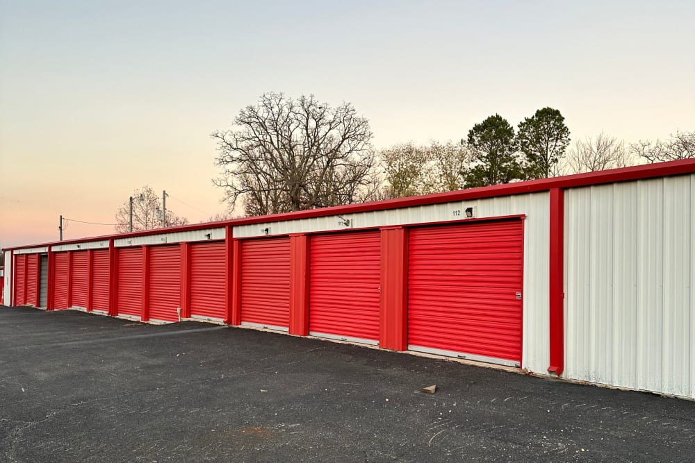 The KO logo for KO Storage in Dixon, Missouri.