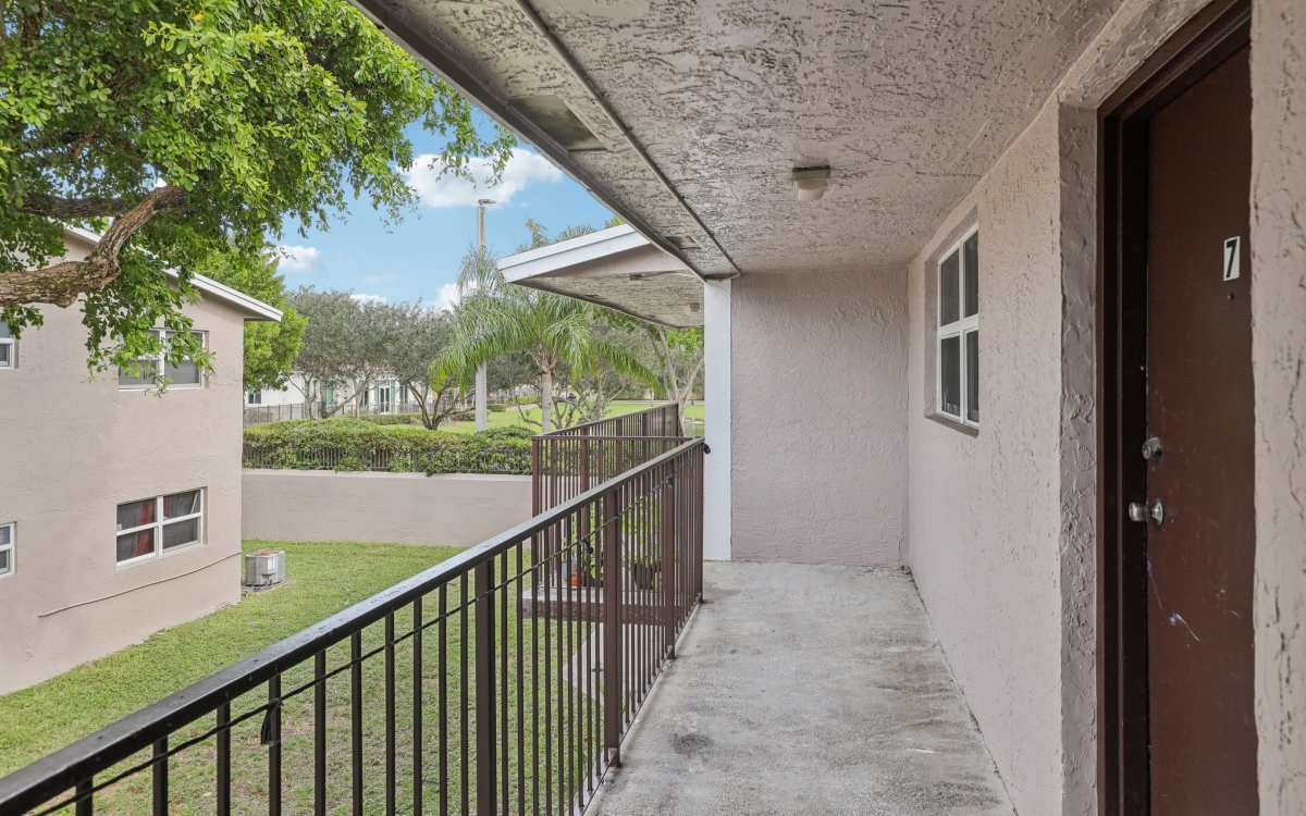 Private balcony at El Jardin Apartments in Hollywood, Florida