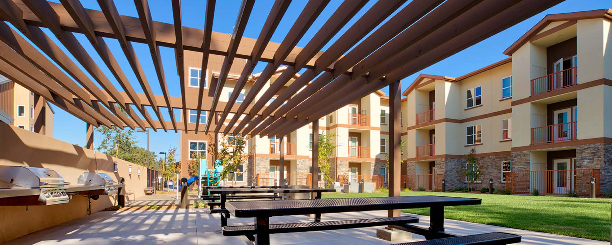 Apartments in Healdsburg, California at Citrine Apartments