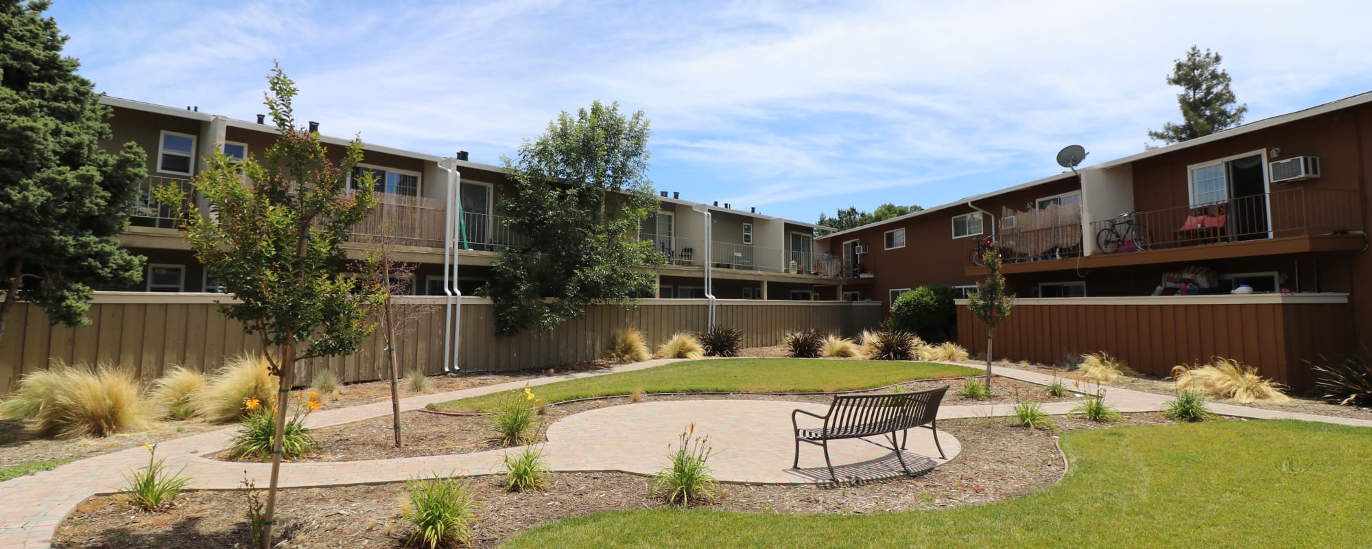 Photo Gallery | Mountain View Apartments in Concord, California