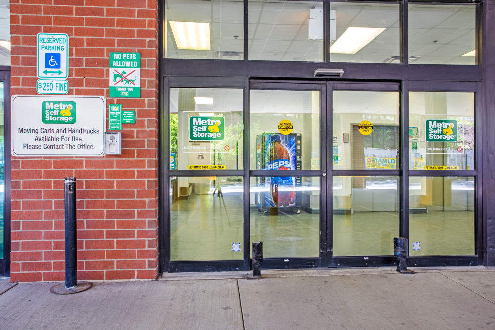 Front entrance at Metro Self Storage in Chicago, IL