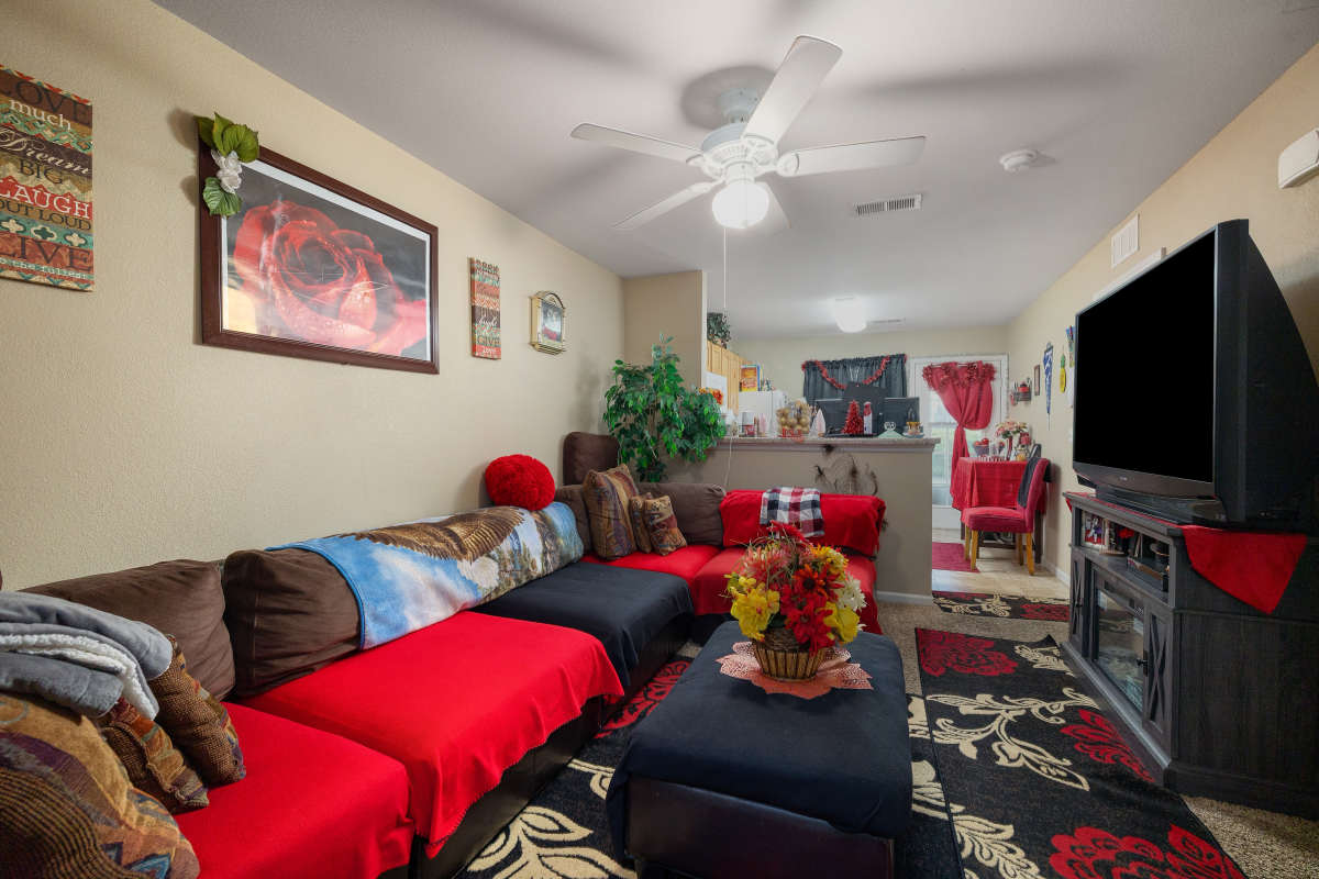 Living room at Ridgeway Villas At The Legends in Raymore, Missouri