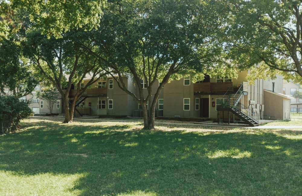 On-site maintenance at Lakeshore Villa Apartments in Rowlett,Texas