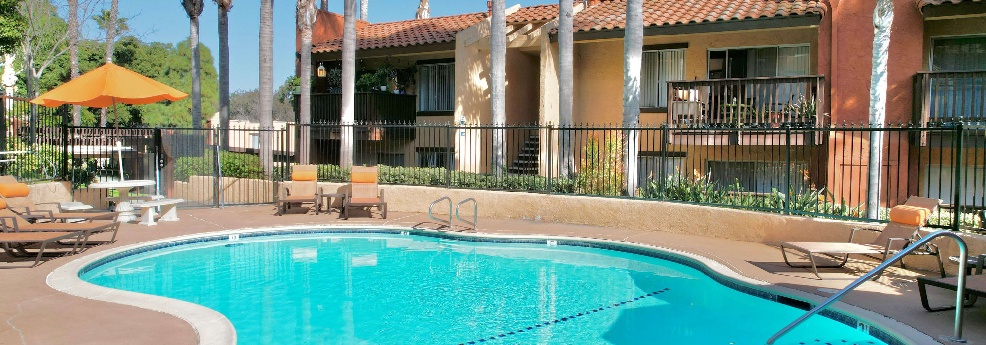 Neighborhood near Shadow Ridge Apartments in Oceanside, California