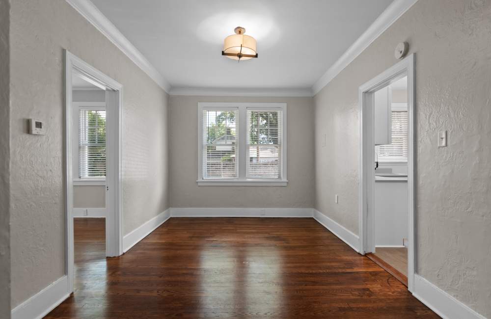 A hall way with wooden flooring at The Avalon in Memphis, Tennessee