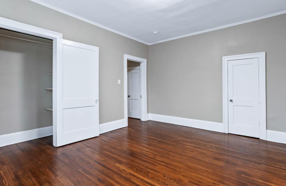 Bedroom with walk-in closet at Hawthorne Park in Memphis,Tennessee