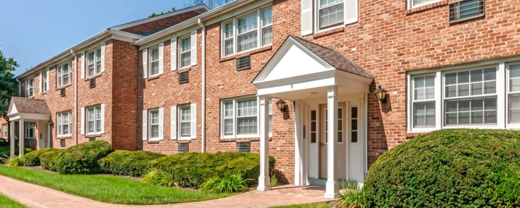 Apartments at Jackson House Apartments in Chatham, New Jersey