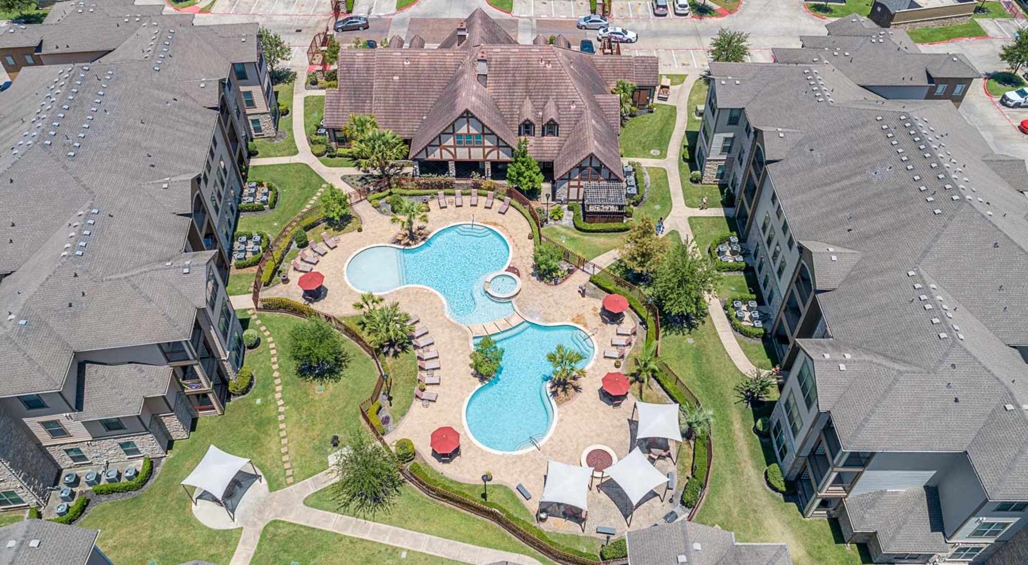 Amenities at Kensington Crossings in Houston, Texas