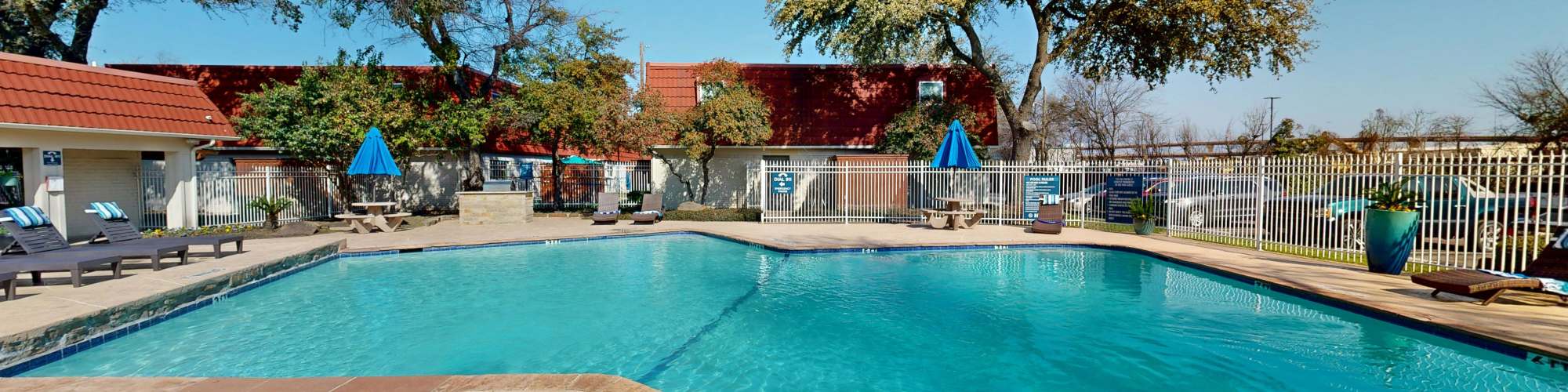 Qualifications | Tucasa Townhomes in Irving, Texas