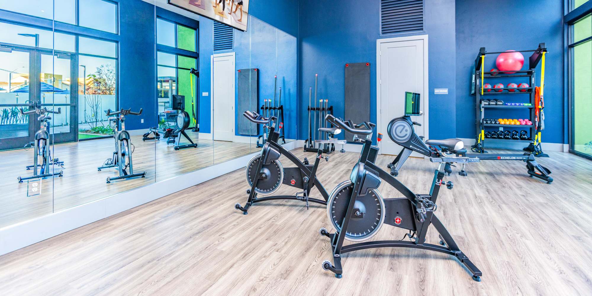 Zeta Luxury Apartments in Sacramento, near Denver, {location_state_name}}