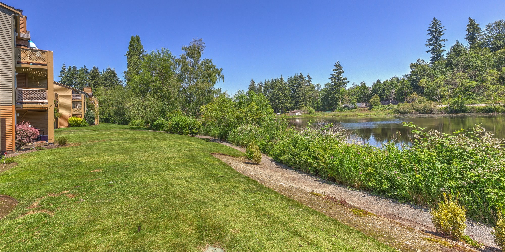 Apartments at Sofi Lakeside in Everett, Washington
