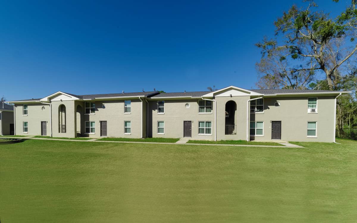 Apartment external view at Magnolia Terrace in Tallahassee, Florida