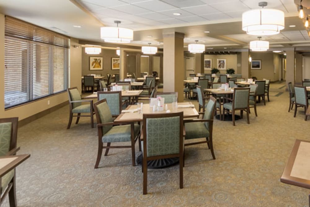 Resident dining room at Merrill Gardens at Anthem in Anthem, Arizona. 