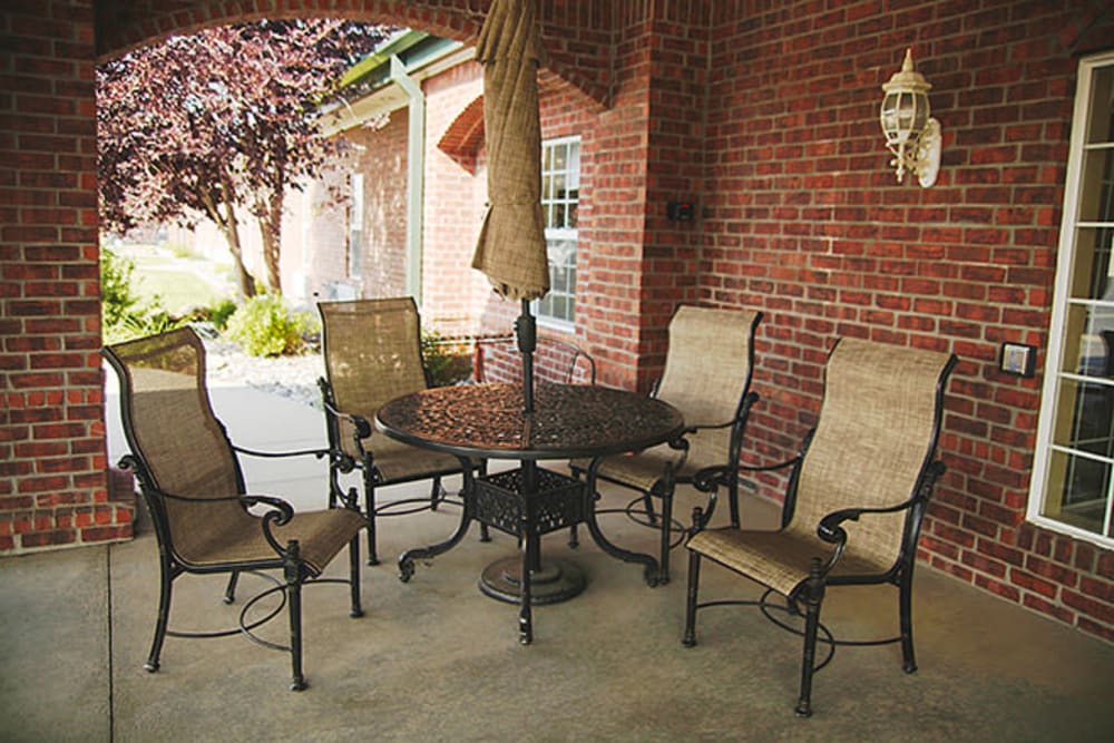 Garden seating at Absaroka Senior Living in Cody, Wyoming.
