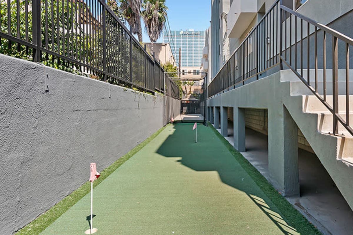 Putting green at Kingsley Drive Apartments, Los Angeles, California