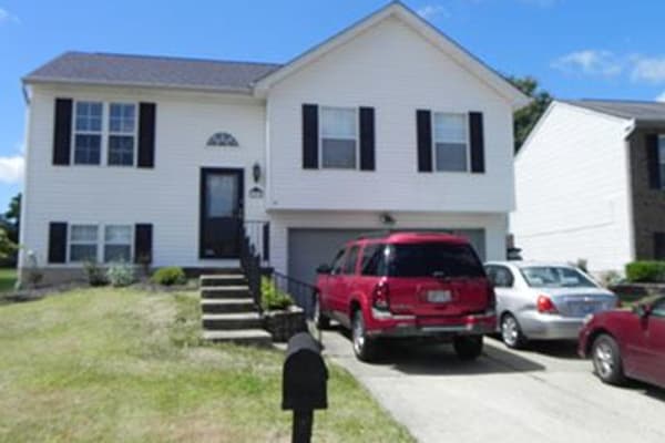 Available single family homes near Legacy Management in Ft. Wright, Kentucky