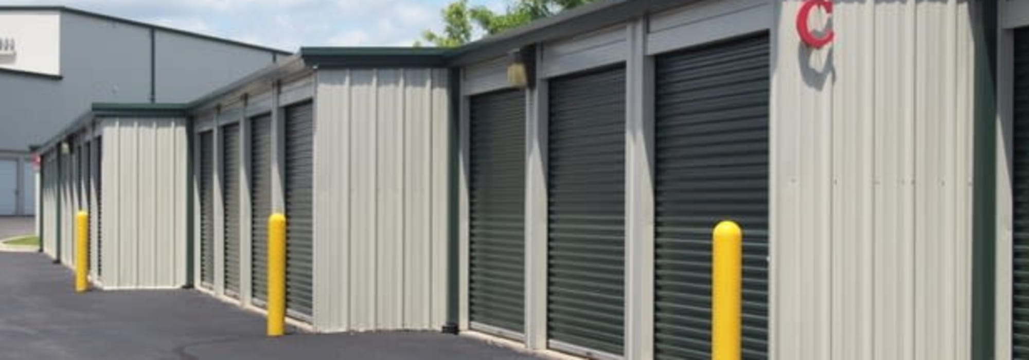 Self storage from Michigan Storage Centers in Farmington Hills, Michigan