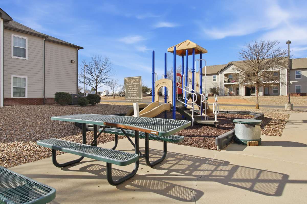 Community picnic area at Dunes Apartments in Seminole, Texas