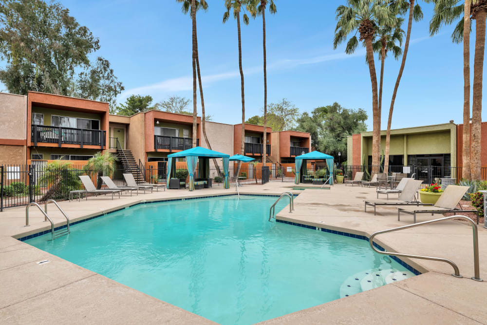 Luxurious pool at Colter Park in Phoenix, Arizona