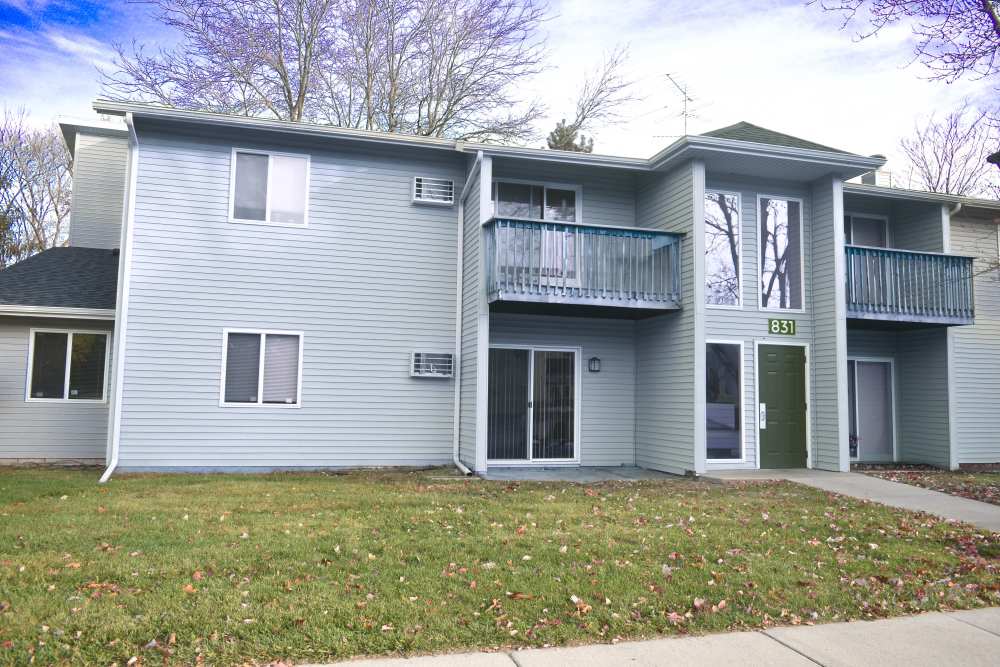 Exterior view of a community apartment at Clairewood Apartments in Saint Clair, Michigan.