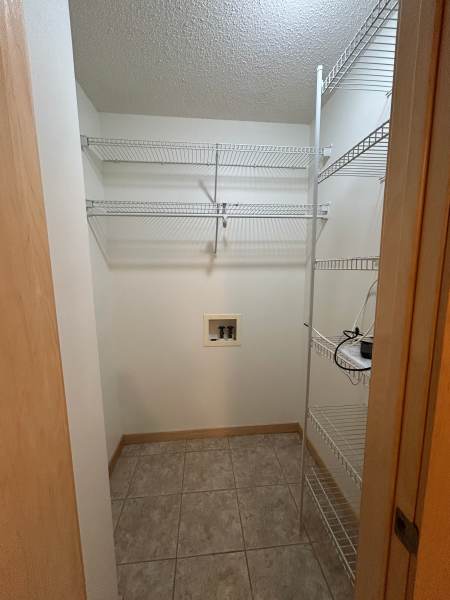 Appealing Amenities at 311 Kenwood Parkway in Minneapolis, Minnesota