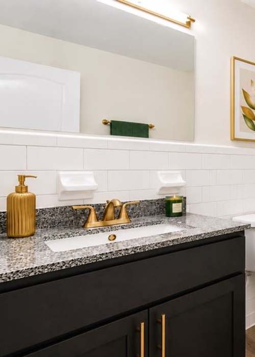 Modern bathroom at Pinnacle at Afton in Richmond, Virginia