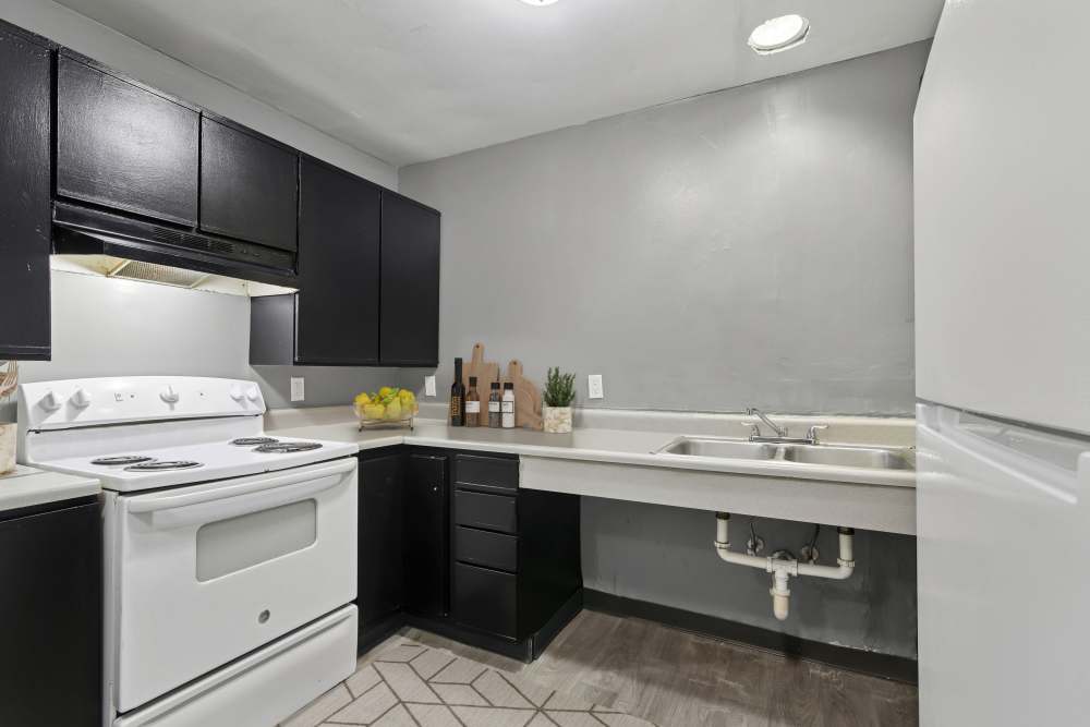 Spacious kitchen at Elmore Apartments in Cincinnati, Ohio