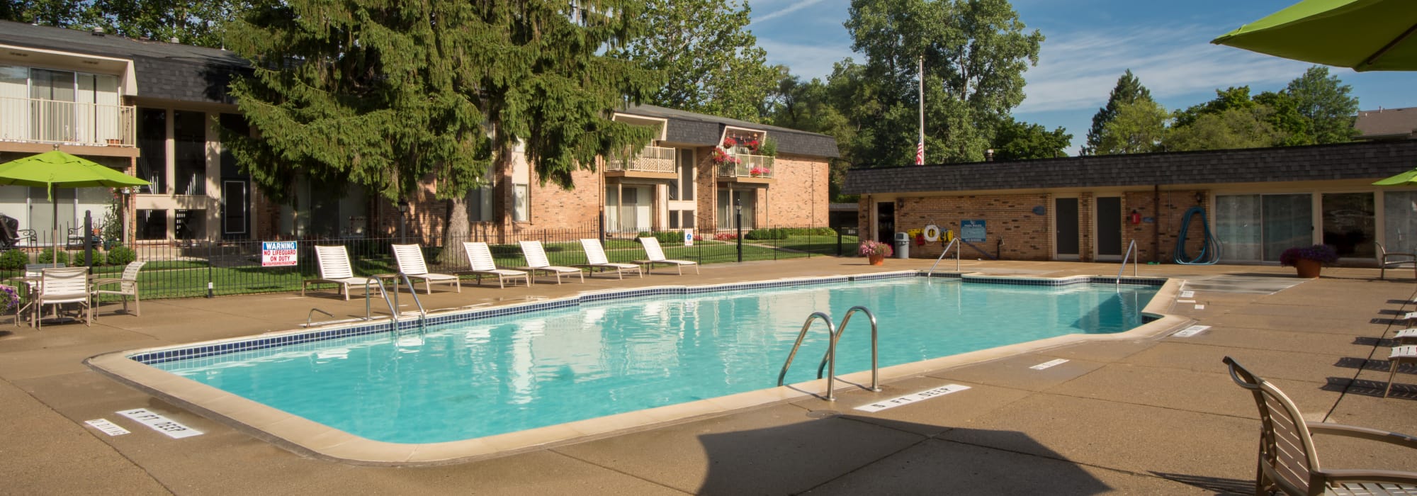 Kensington Manor Apartments in Farmington, Michigan