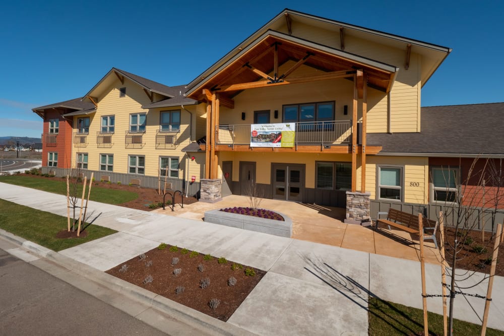 Exterior of Pear Valley Senior Living in Central Point, Oregon