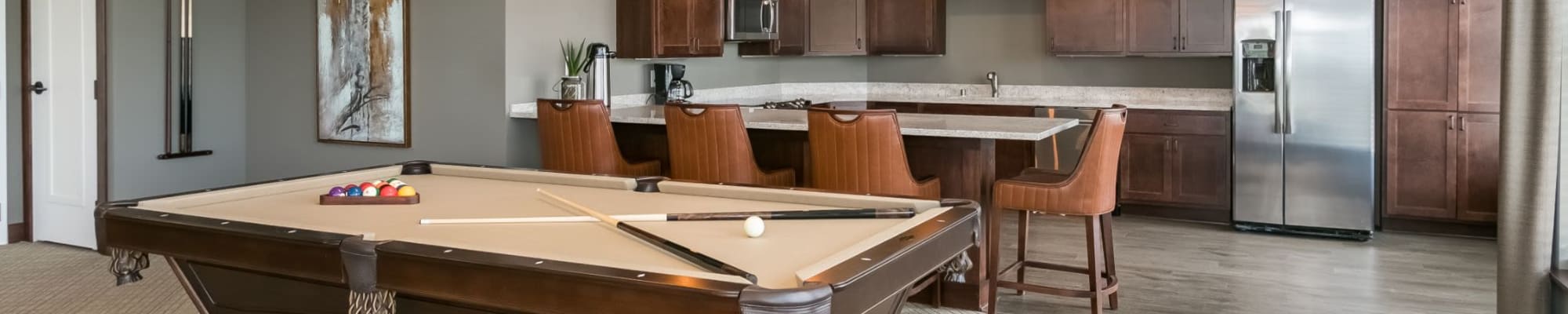 Features & Amenities at Applewood Pointe of Edina at Grandview in Edina, Minnesota.