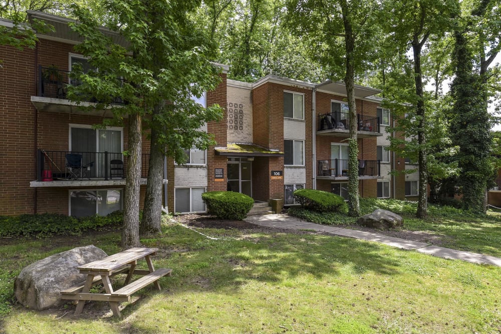 exterior view of the apartments at Westover Pointe in Wilmington, Delaware