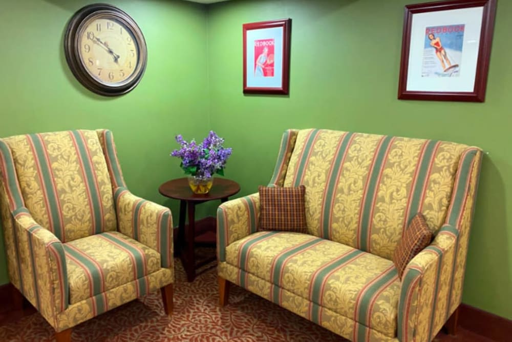 Lounge seating at The Iris Senior Living in Great Falls, Montana. 