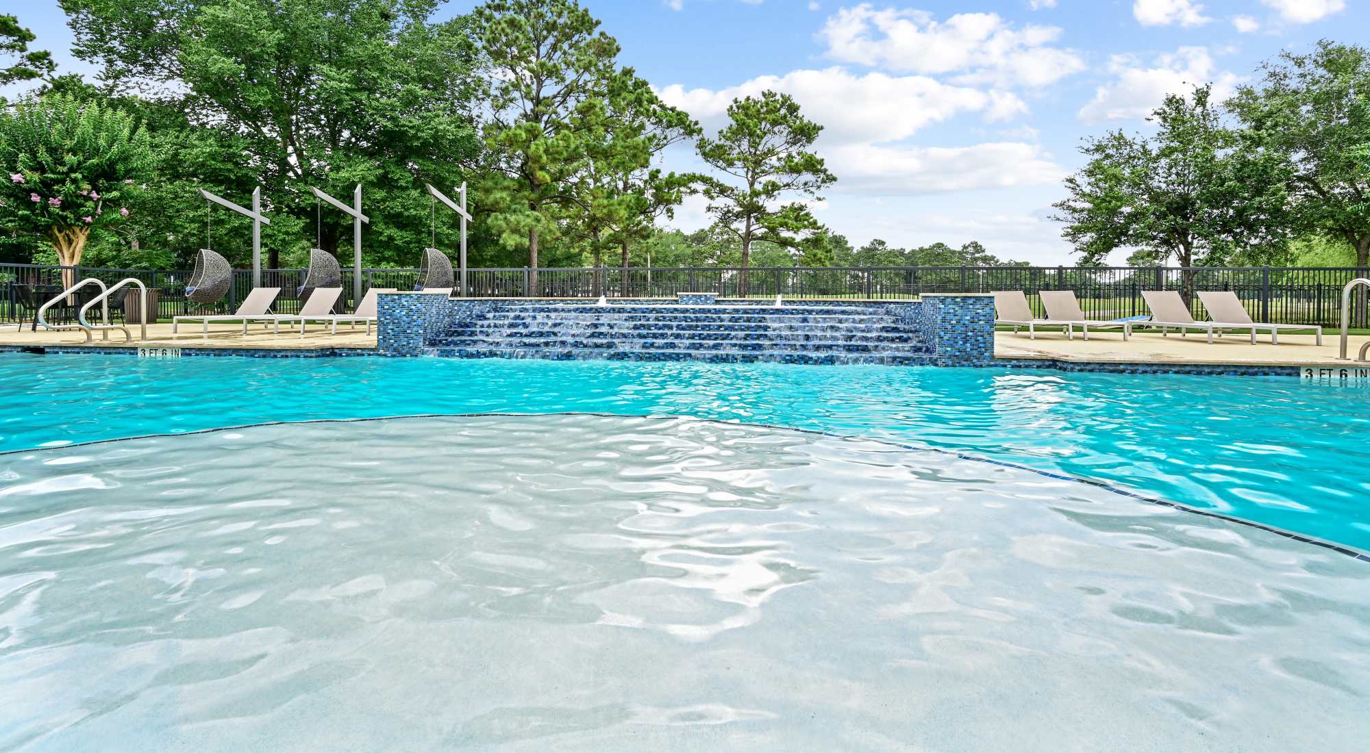 Pool at Beacon Lakes (6 of 6)