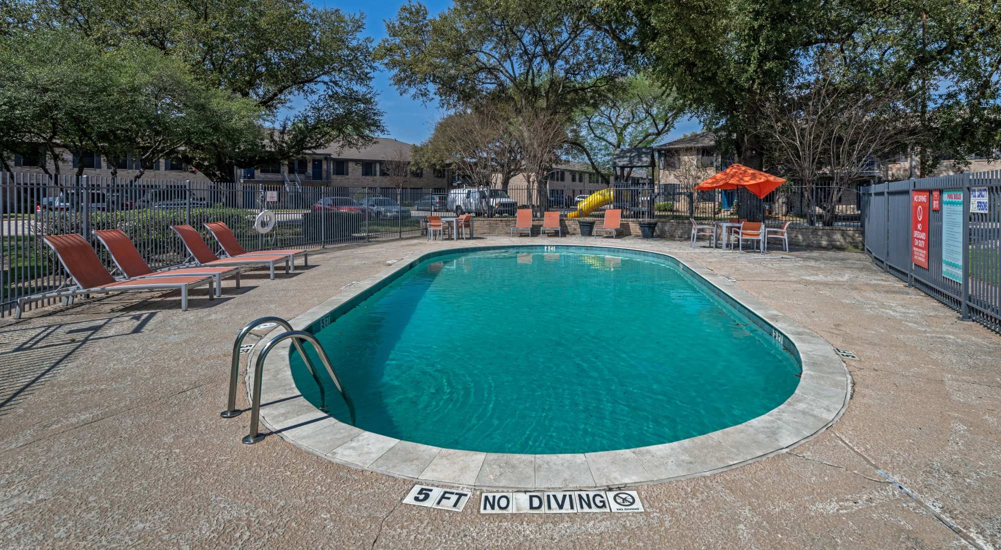 Amenities at Costa Mesa Apartments in Houston, Texas