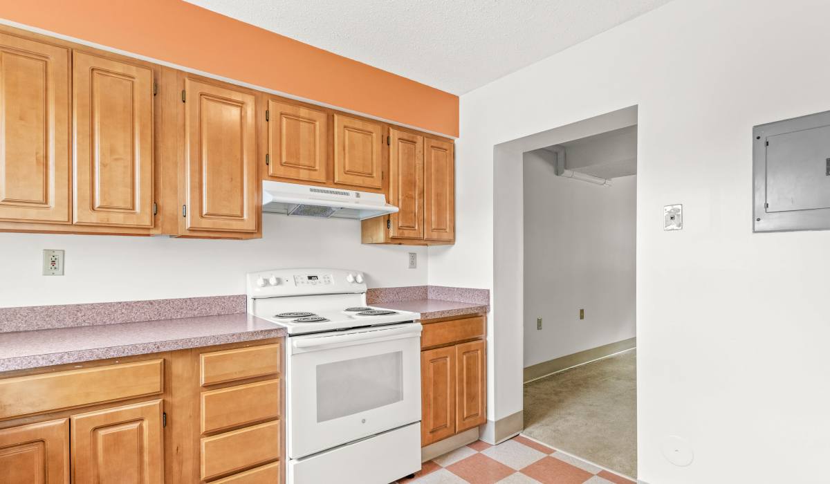 Spacious kitchen at Glenridge Gardens in Augusta, Maine