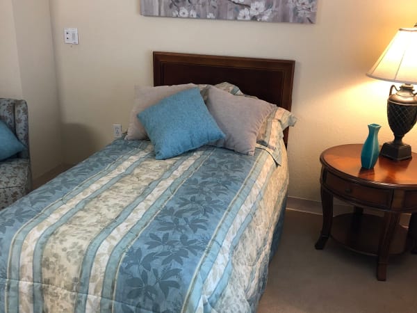 A cozy resident bedroom at The Lakes at Banning in Banning, California. 