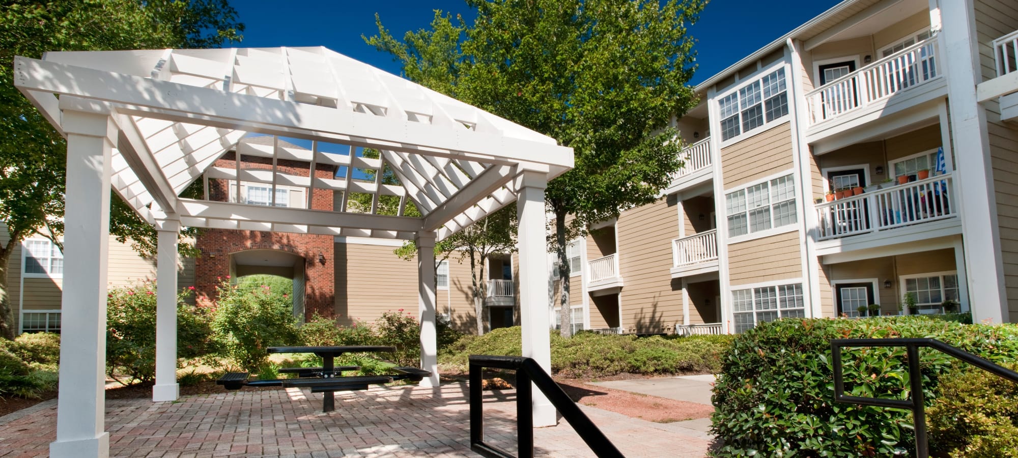 Gazebo at Jefferson at Perimeter Apartments