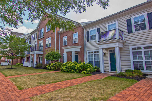Gorgeous apartments at Chelsea Place in Toledo