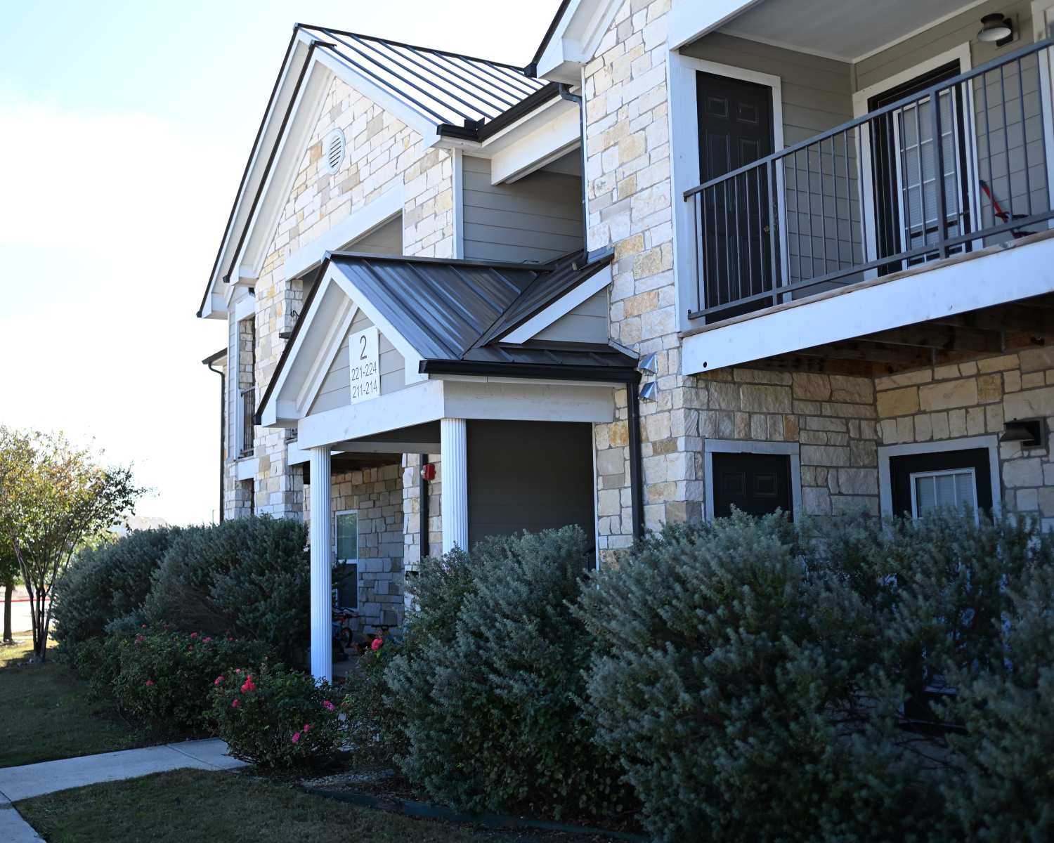 Apartments in Western Springs in Dripping Springs, Texas