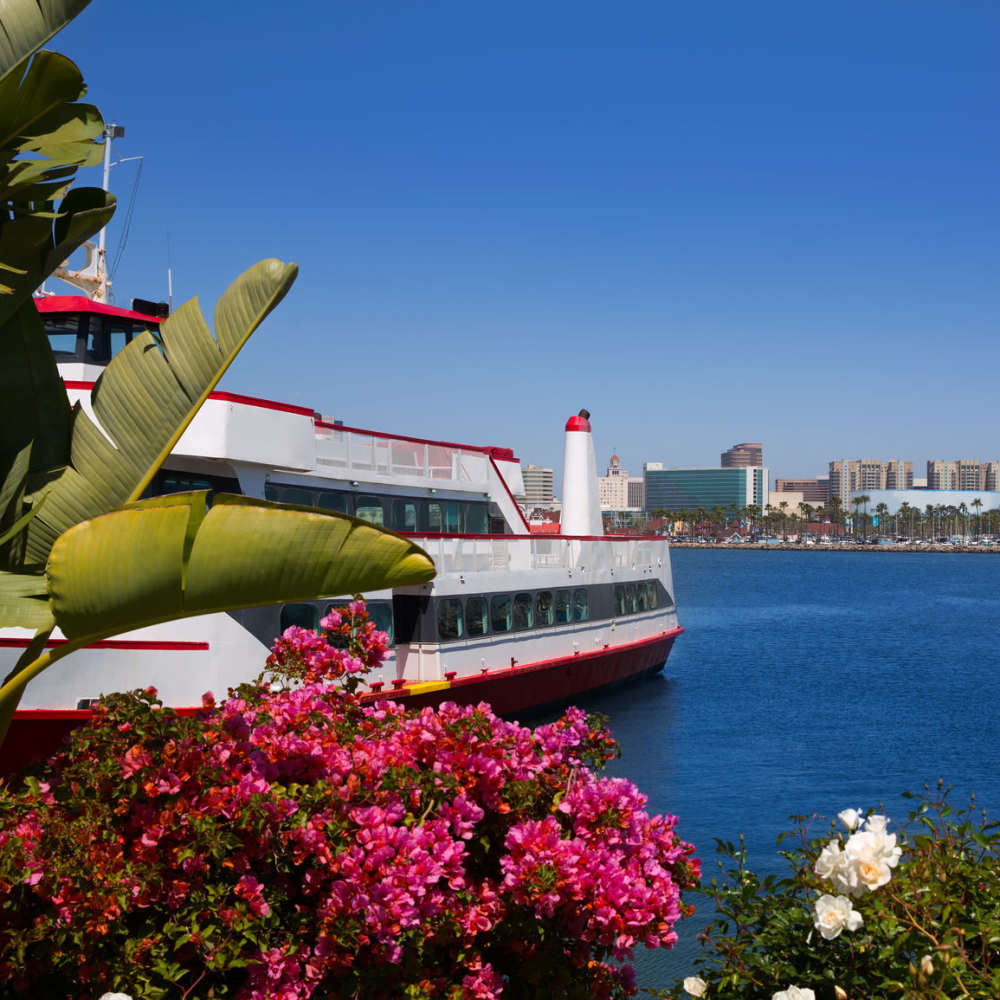 Lake with boats at Del Amo Gardens in Long Beach, California