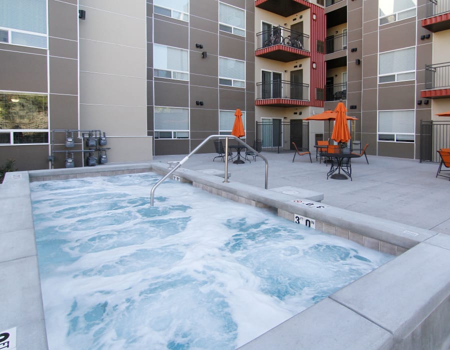 Community amenities at 644 City Station