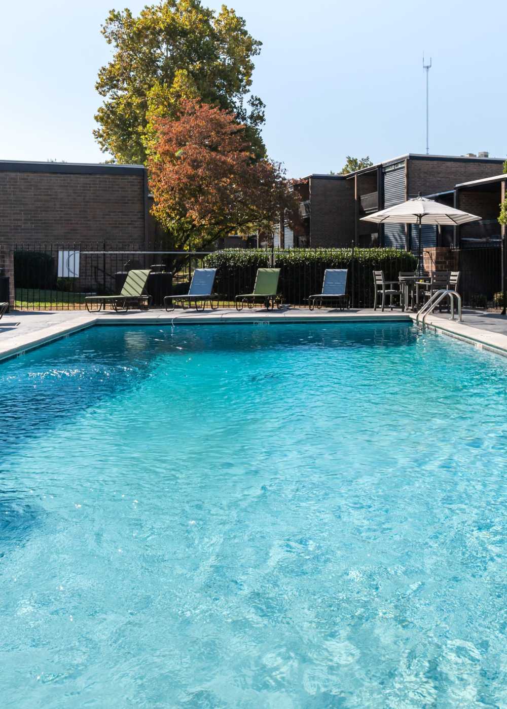 Swimming pool at Canyon and Knox Landing Apartments in Knoxville, Tennessee