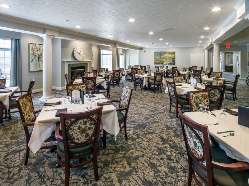 Elegant dinning room at GreenTree at Mt. Vernon in Mt. Vernon, Illinois